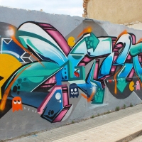 Zurik_HMNI_Graffiti_Girl_Bogota_Colombia_14